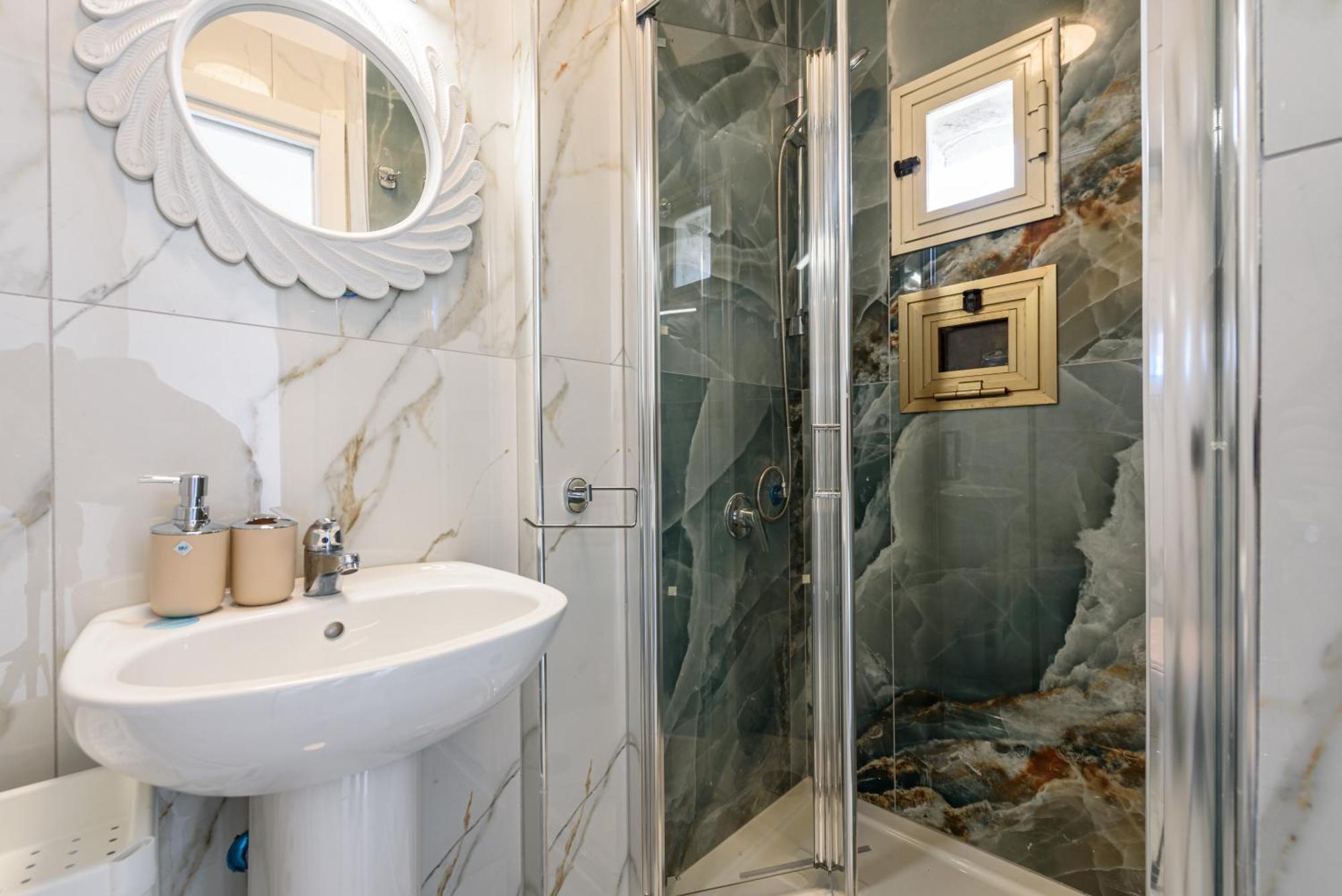 Casa Nina Apartment เนเปิลส์ ภายนอก รูปภาพ